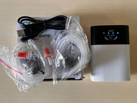 Компрессор на аккумуляторе SOBO SB-268 2k 360 л/ч USB до 40 часов