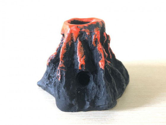 Декорация вулкан с распылителем 7*7*5см