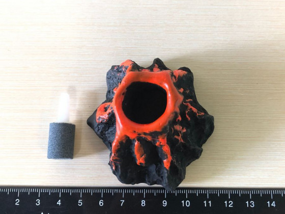 Декорация вулкан с распылителем 7*7*5см