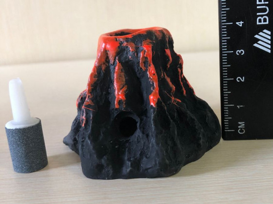 Декорация вулкан с распылителем 7*7*5см