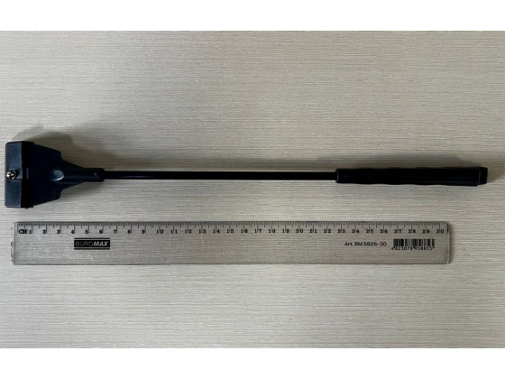 Скребок з ручкою пластік 6.5*40 см