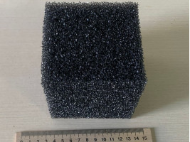 Губка прямокутна 10х10х10 см чорна крупнопориста