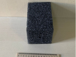 Губка прямокутна 10х10х15 см чорна крупнопориста прорізи