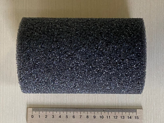 Губка кругла 10х15см крупнопориста чорна